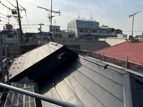 西東京市　N様邸の屋根カバー工事サムネイル